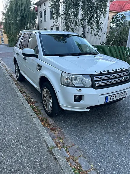 Land Rover Freelander 2 2012 photo 2