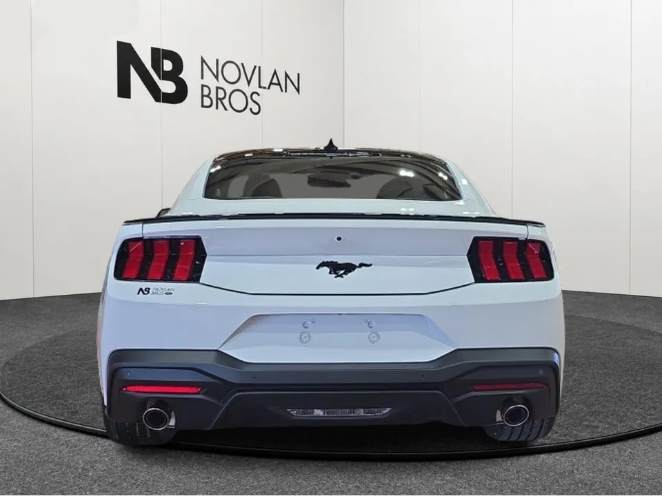 Ford Mustang 2026 photo 5