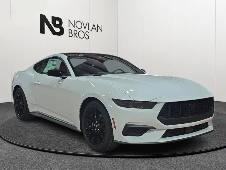 Ford Mustang 2026 photo 2