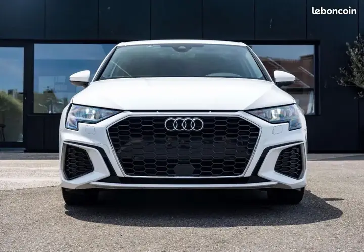 Audi A3 2024 photo 2