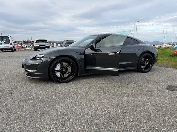 Porsche Taycan 2020 photo 3