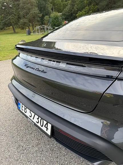 Porsche Taycan 2020 photo 2