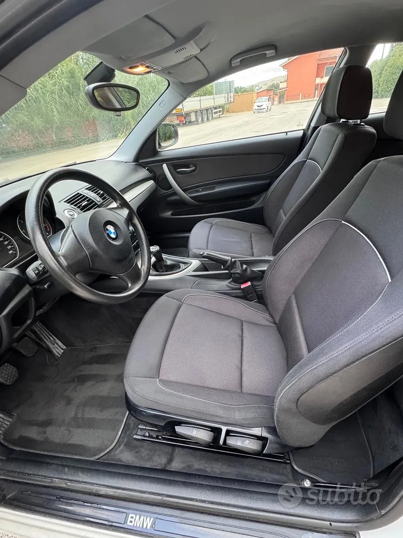 BMW 1 Series 2010 photo 3