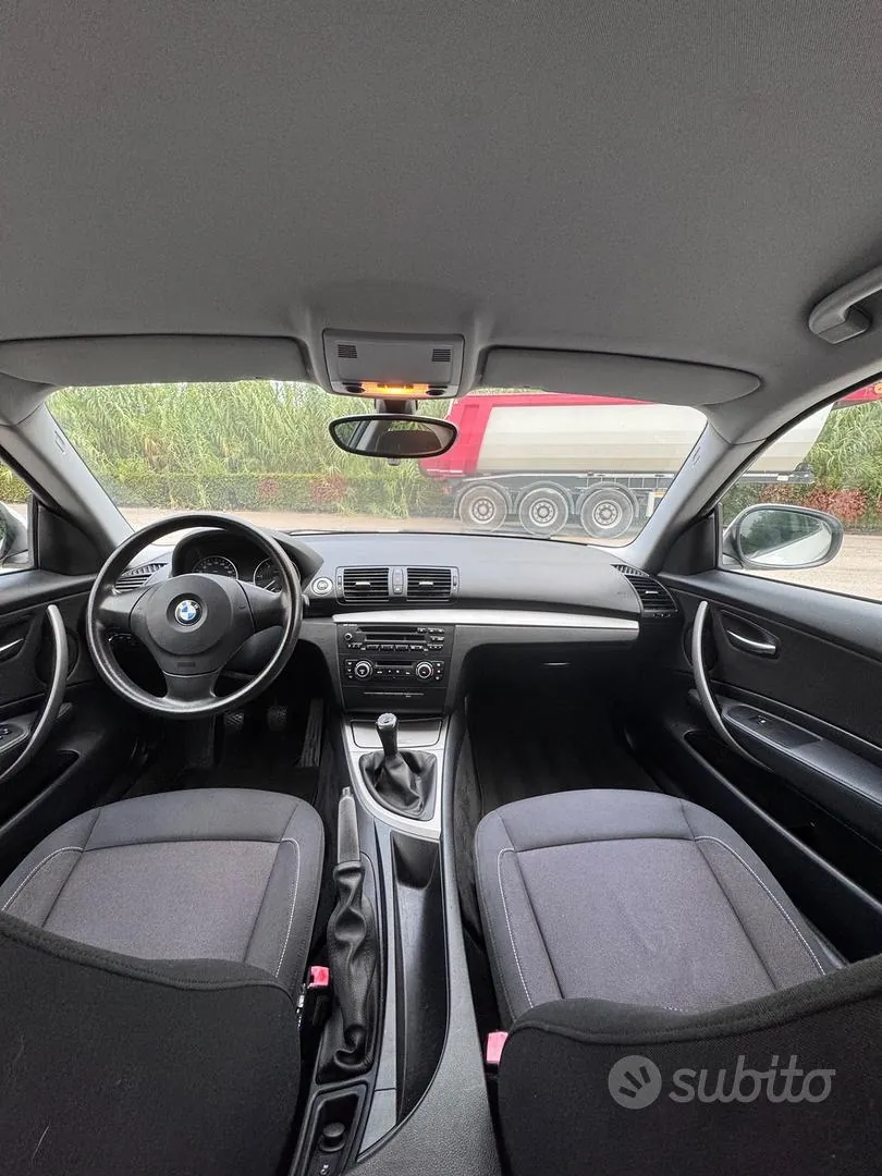 BMW 1 Series 2010 photo 4