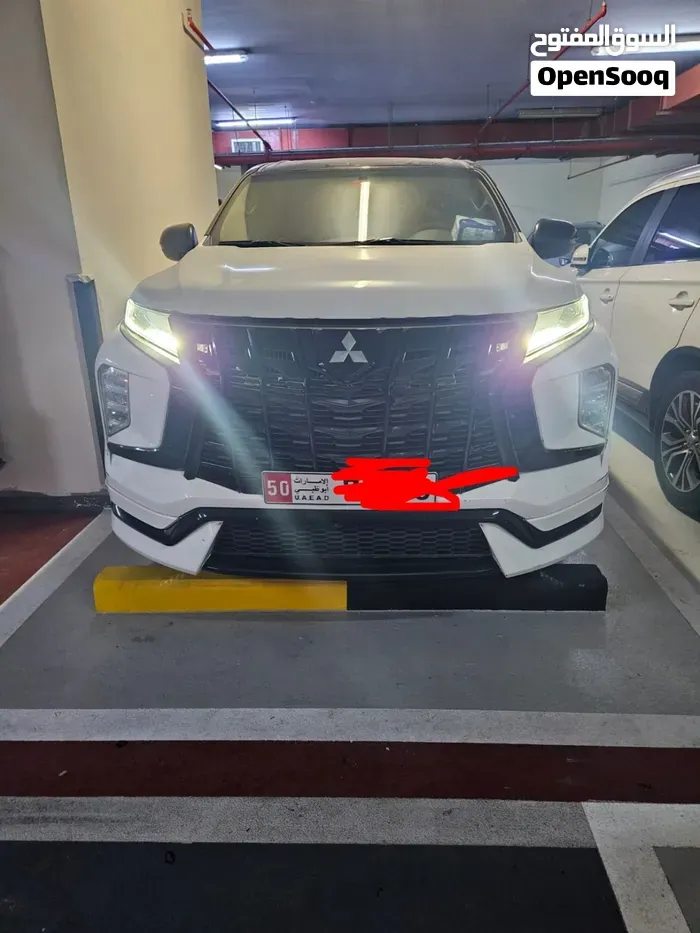 Mitsubishi Montero Sport 2022 photo 2