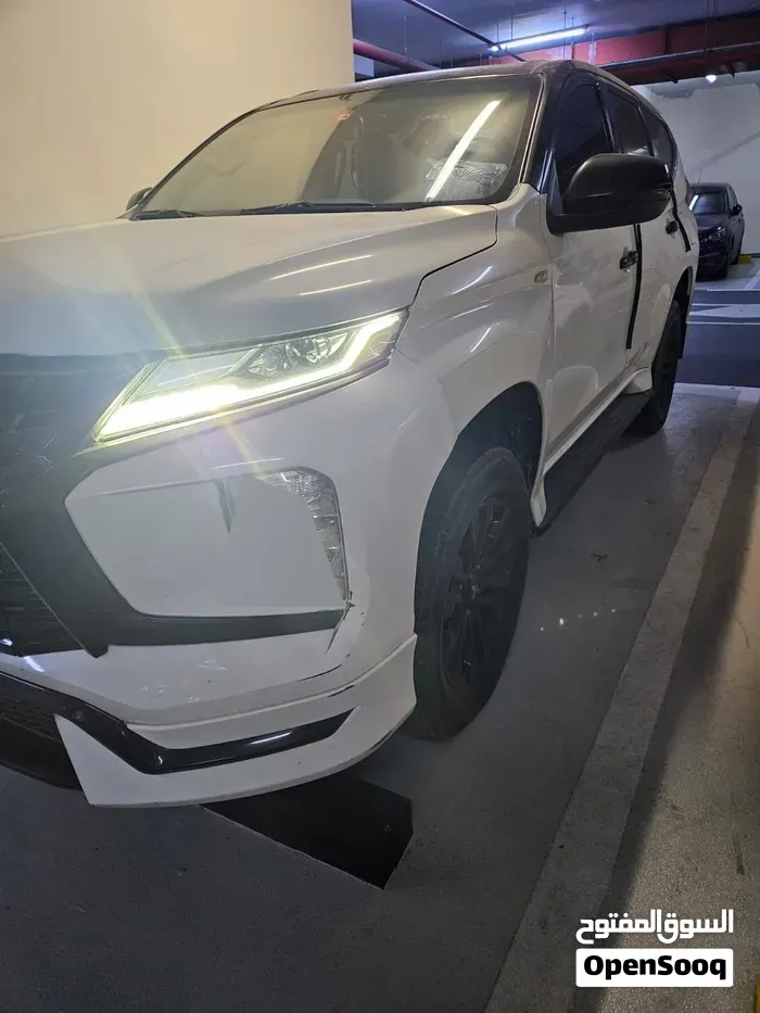 Mitsubishi Montero Sport 2022 photo 4