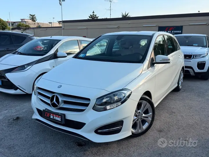 Mercedes-Benz B 180D 2015 photo 2