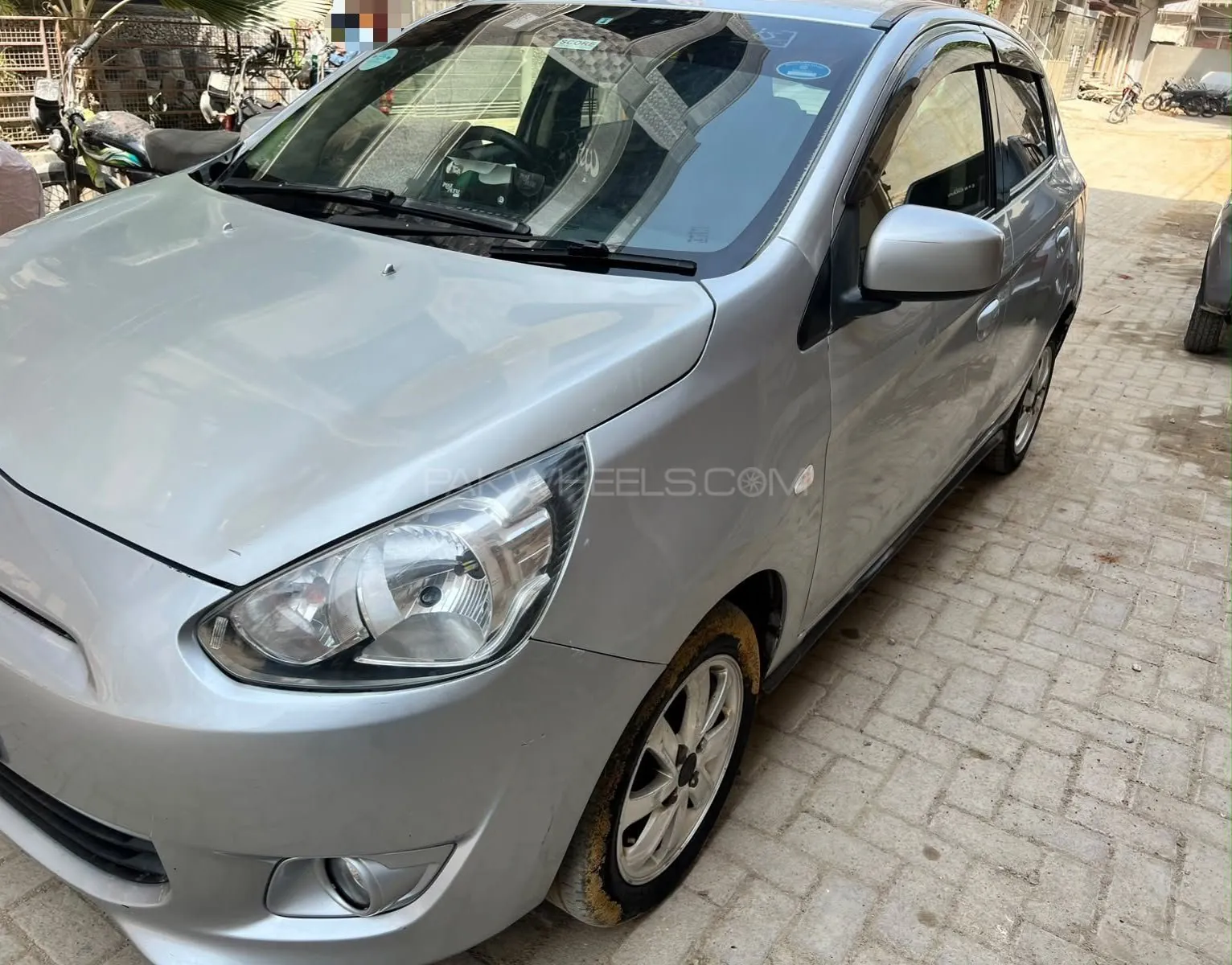 Mitsubishi Mirage