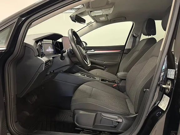 Volkswagen Golf 2025 photo 5