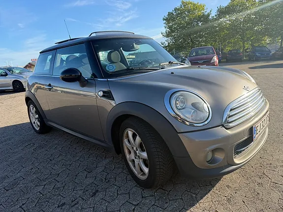 Mini Cooper 2011 photo 2
