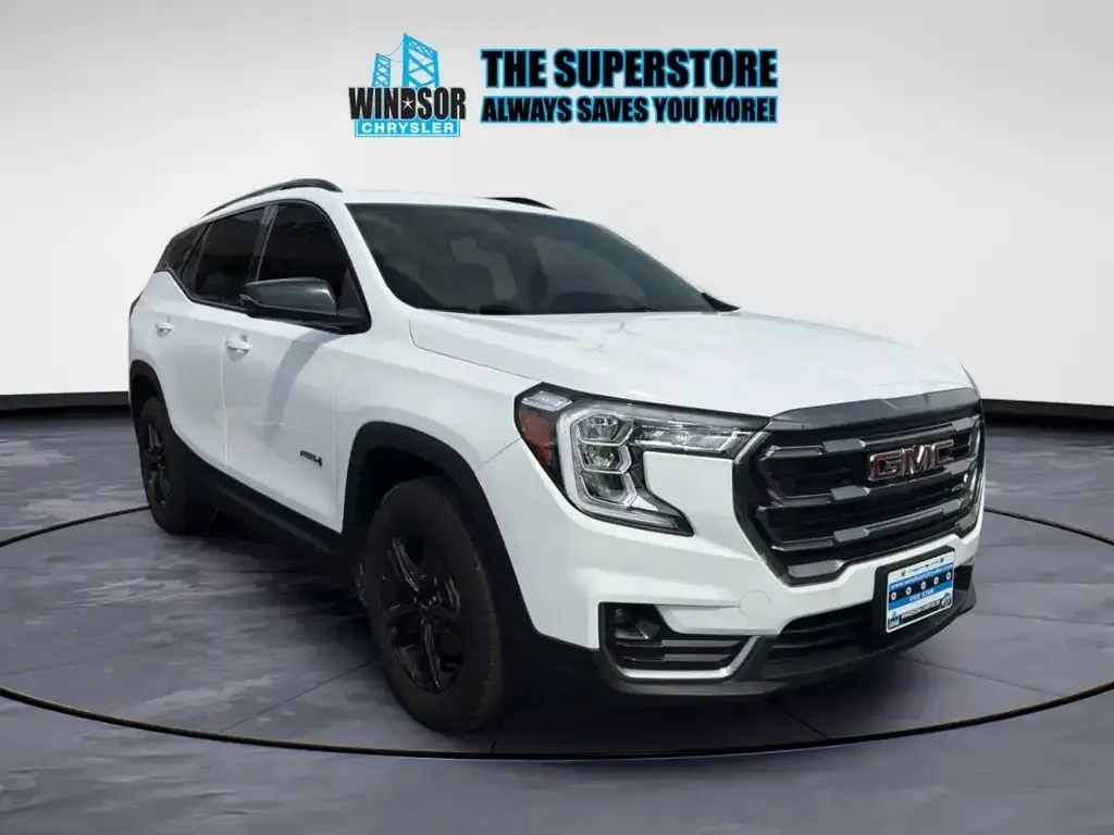 GMC Terrain 2023 photo 3