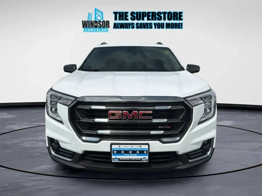 GMC Terrain 2023 photo 2