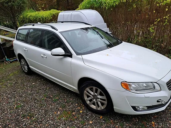 Volvo V70 2014 photo 2