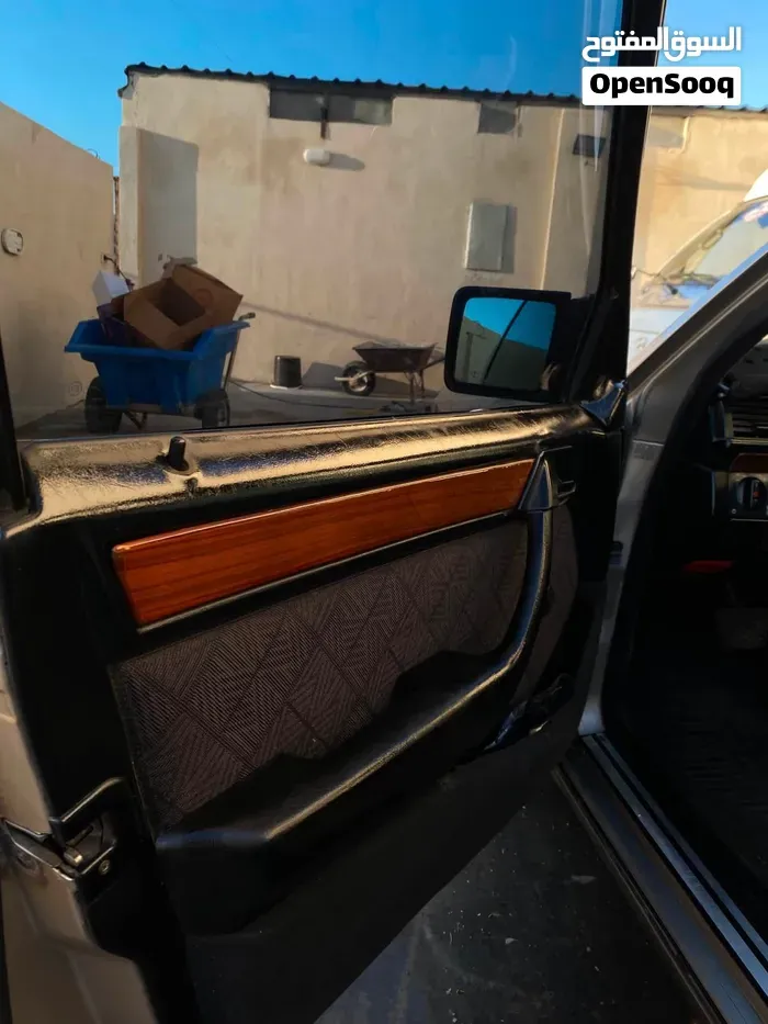 Mercedes-Benz E-Class 1990 photo 4