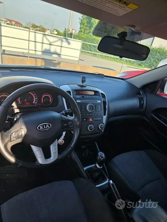 Kia Ceed 2012 photo 5