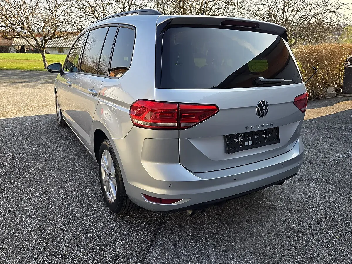 Volkswagen Touran 2024 photo 4