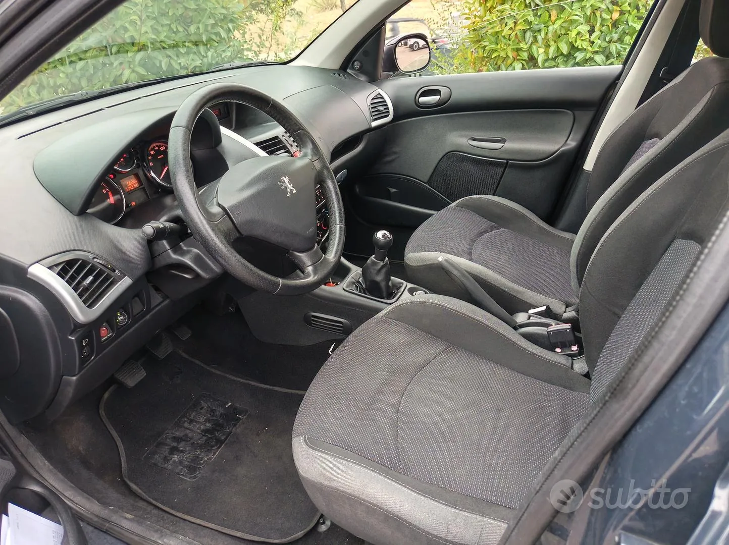 Peugeot 206 2010 photo 5