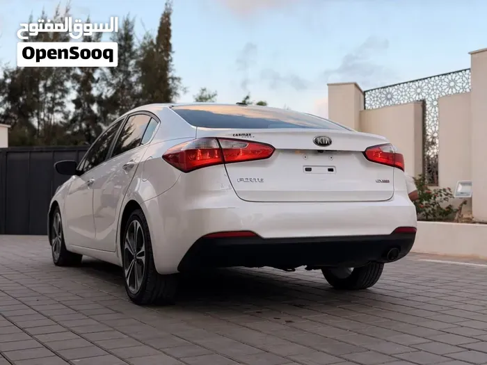 Kia Forte 2014 photo 4