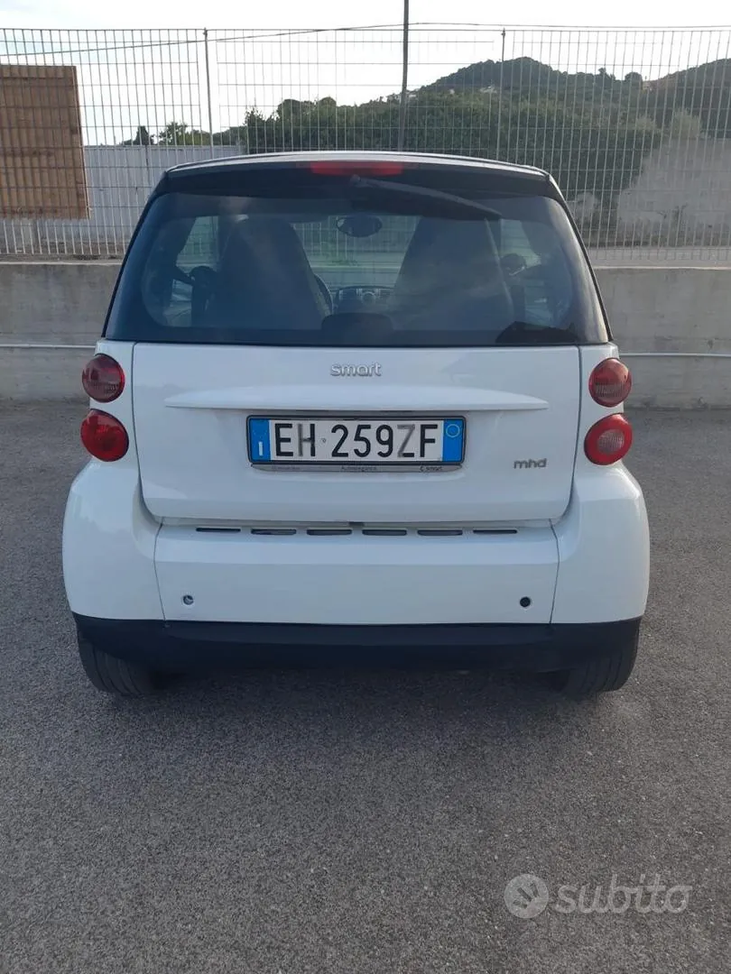 Smart Fortwo 2011 photo 5