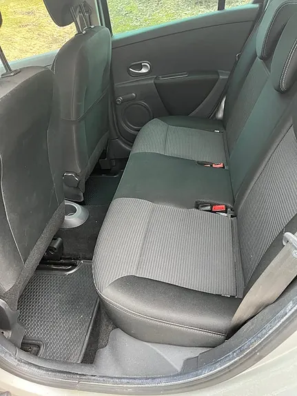 Renault Clio 2012 photo 4