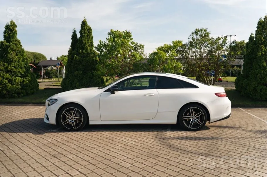 Mercedes-Benz E200 2018 photo 4