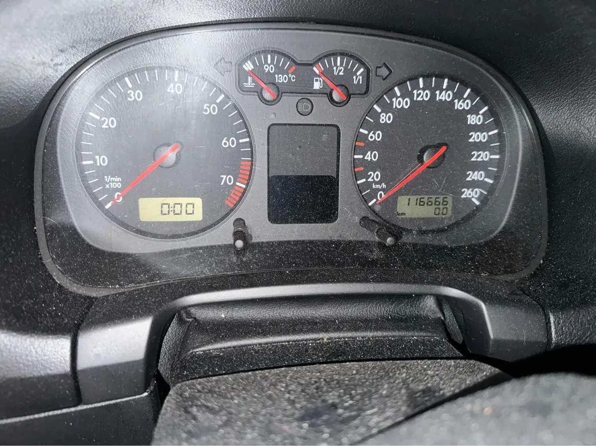 Volkswagen Bora 2000 photo 2