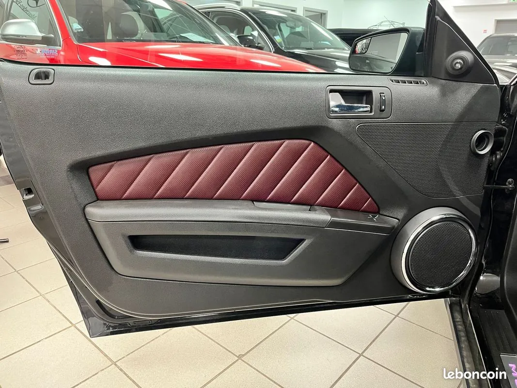 Ford Mustang 2011 photo 3