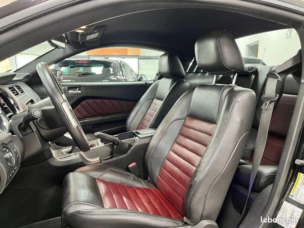 Ford Mustang 2011 photo 4