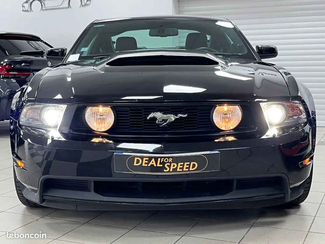 Ford Mustang 2011 photo 2