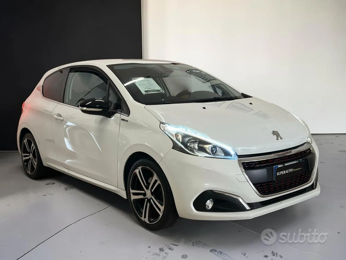 Peugeot 208 2016 photo 3