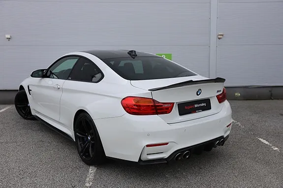 BMW M4 2015 photo 4