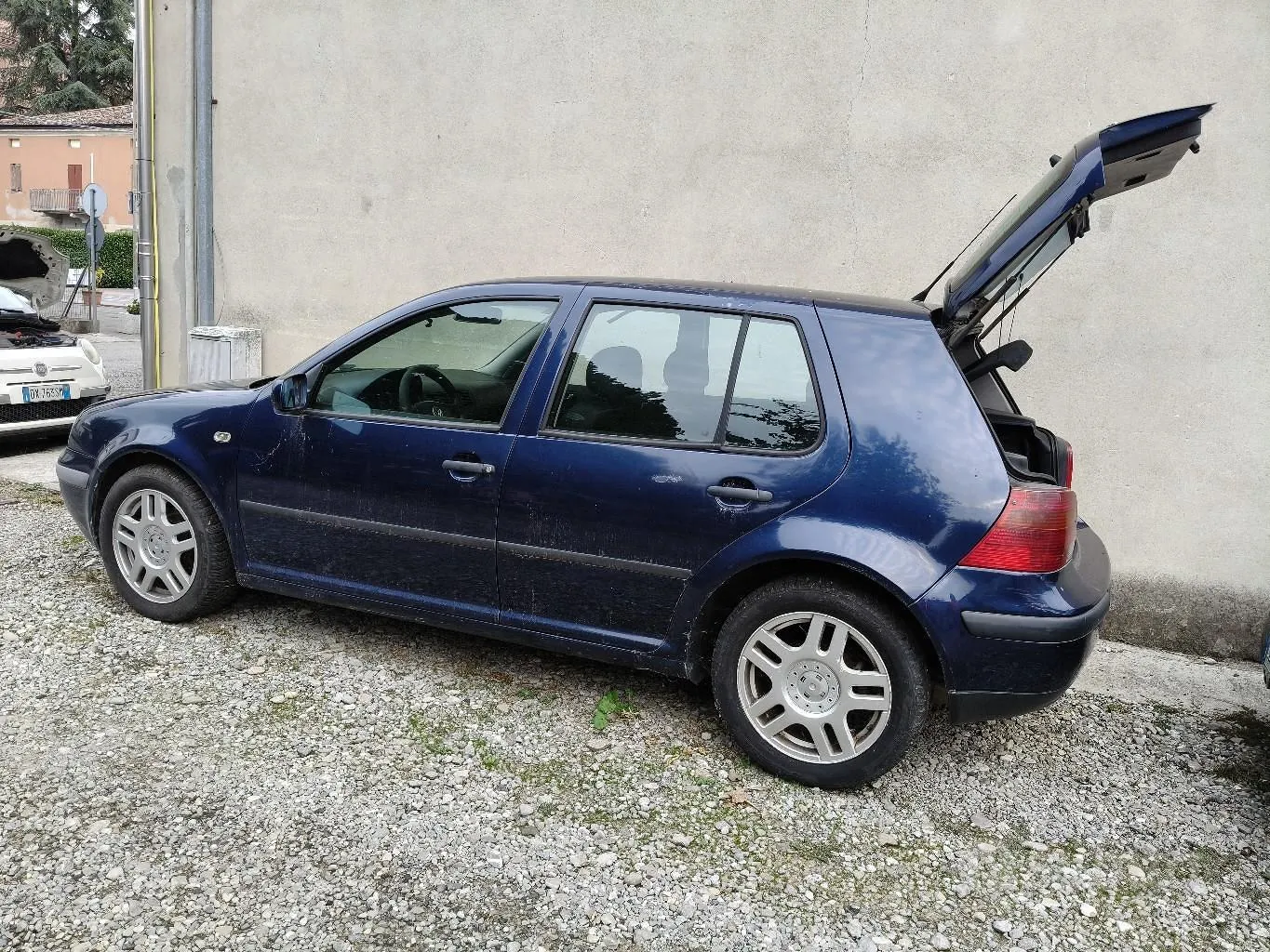 Volkswagen Golf 2000 photo 2