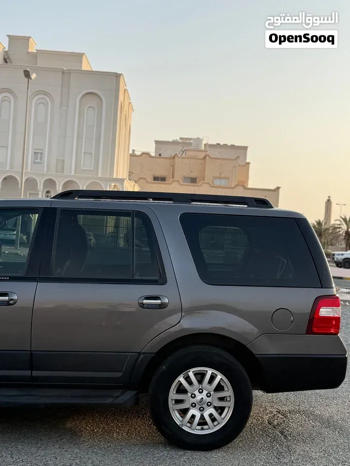 Ford Expedition 2014 photo 3