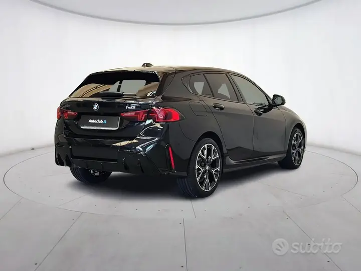 BMW 1 Series 2026 photo 2