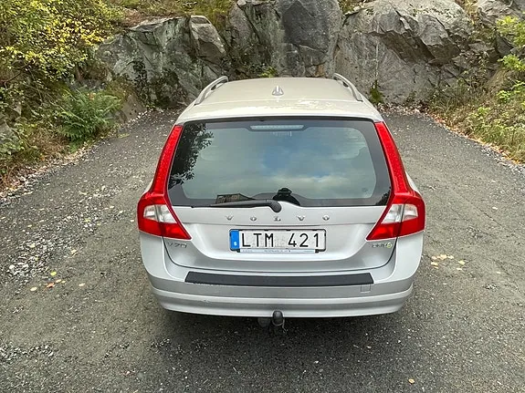 Volvo V70 2012 photo 4