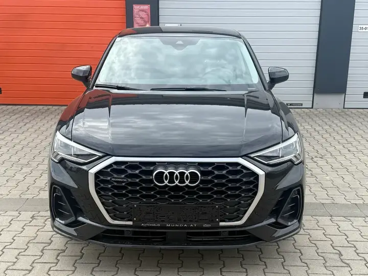 Audi Q3 2020 photo 2