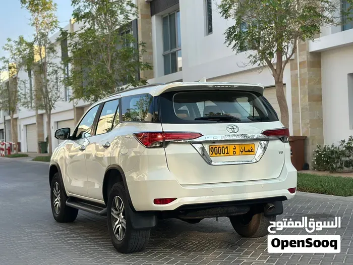 Toyota Fortuner 2020 photo 2