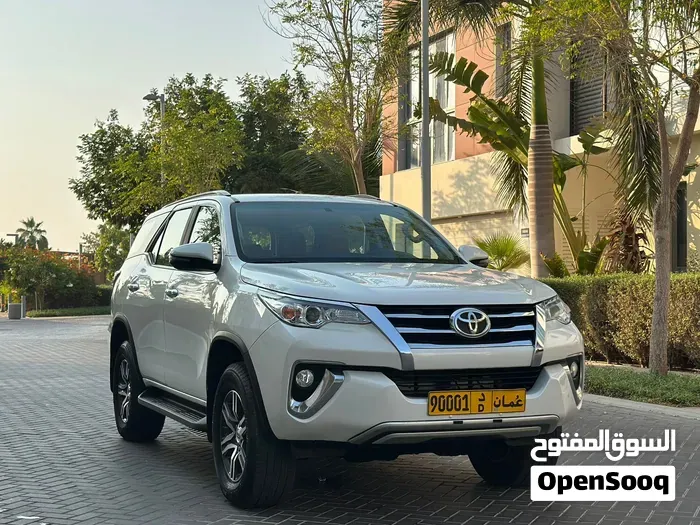 Toyota Fortuner 2020 photo 3