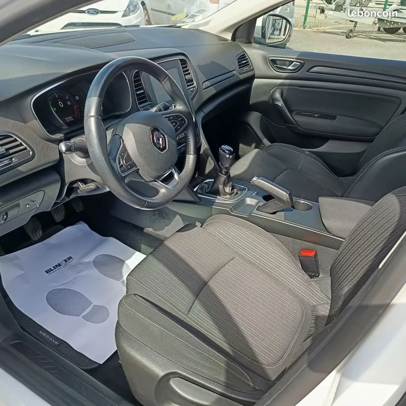 Renault Megane 2019 photo 5