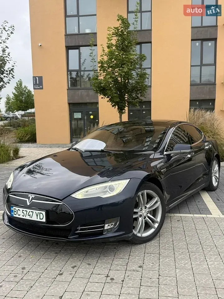 Tesla Model S
