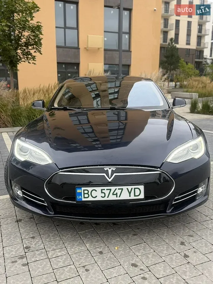 Tesla Model S 2013 photo 3