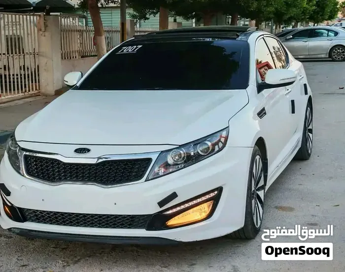 Kia K5 2011 photo 2