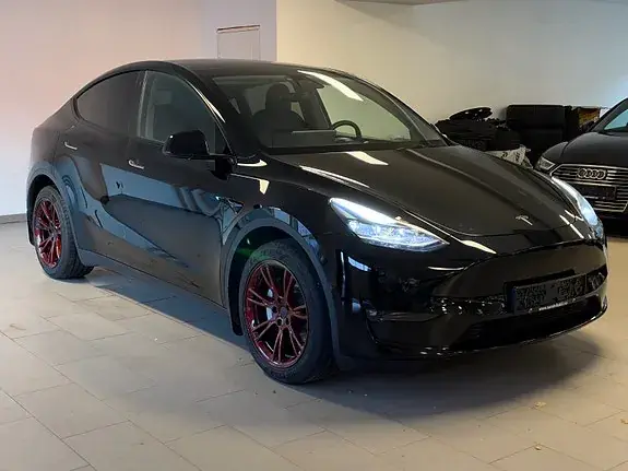 Tesla Model Y 2021 photo 2