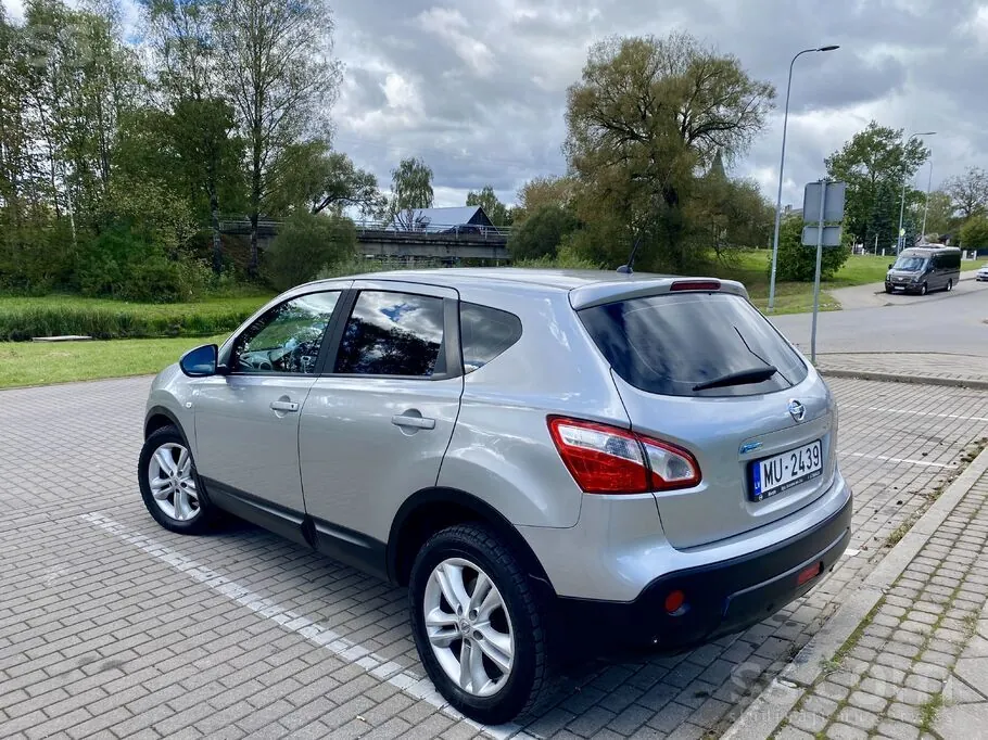 Nissan Qashqai 2011 photo 2
