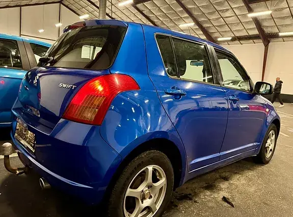 Suzuki Swift 2005 photo 5