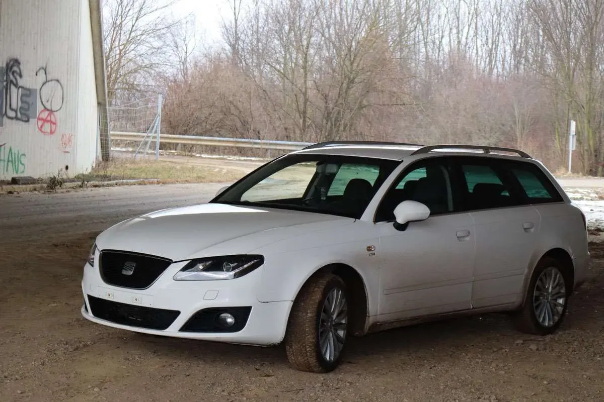 Seat Exeo 2013 photo 2