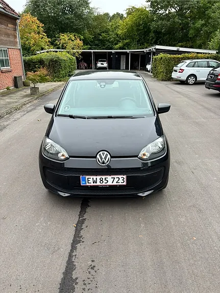 Volkswagen Up 2012 photo 2