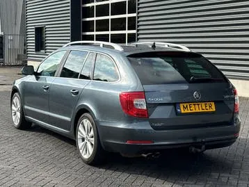 Skoda Superb 2014 photo 3
