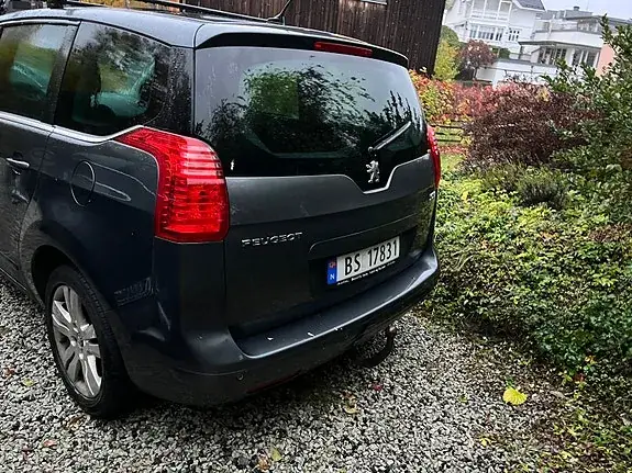 Peugeot 5008 2010 photo 3