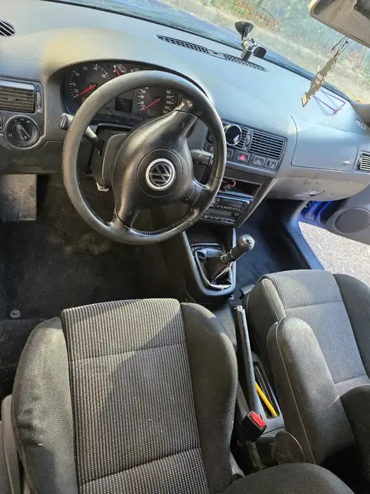 Volkswagen Golf Gti 2000 photo 2